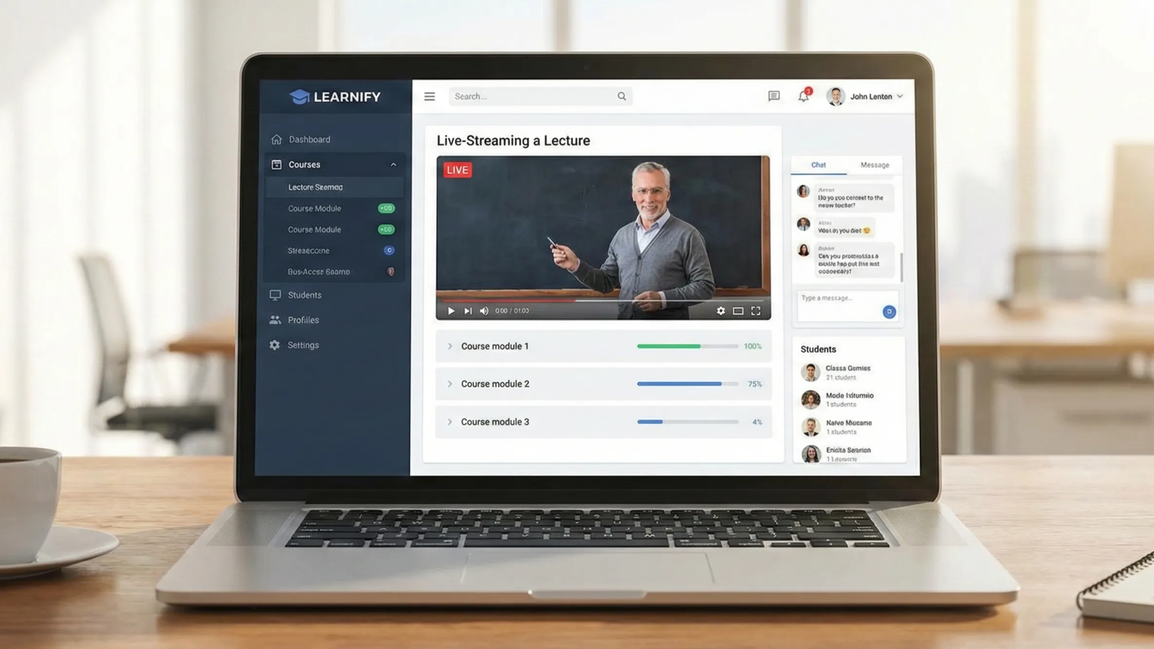 Giáo viên giảng dạy trực tuyến